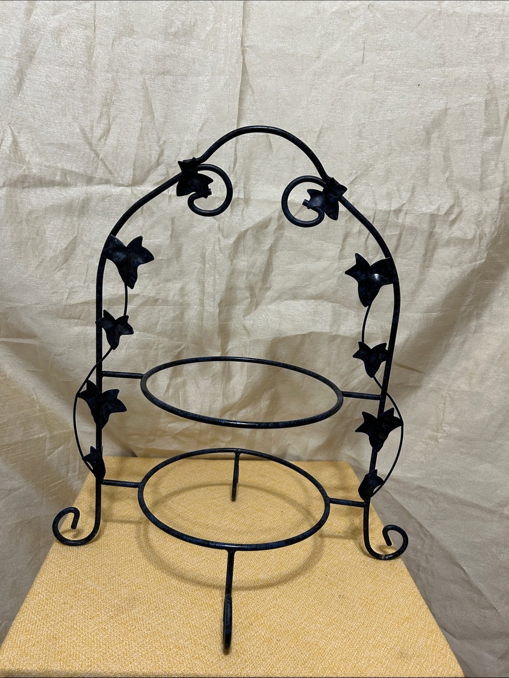 Black/ Blue Two-Tier Wrought Iron Plate Stand with Leaf Accents